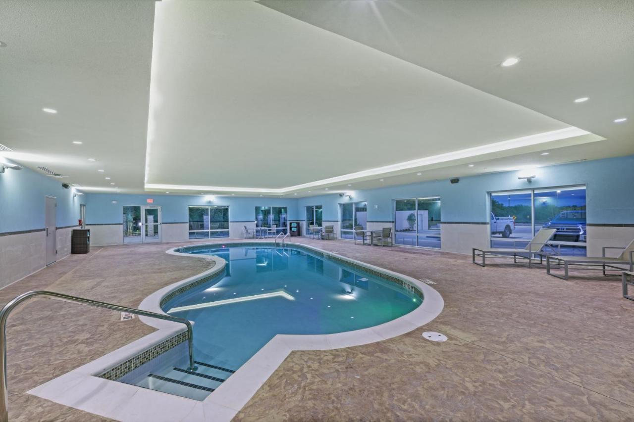 Holiday Inn Express & Suites - Parsons By Ihg 外观 照片