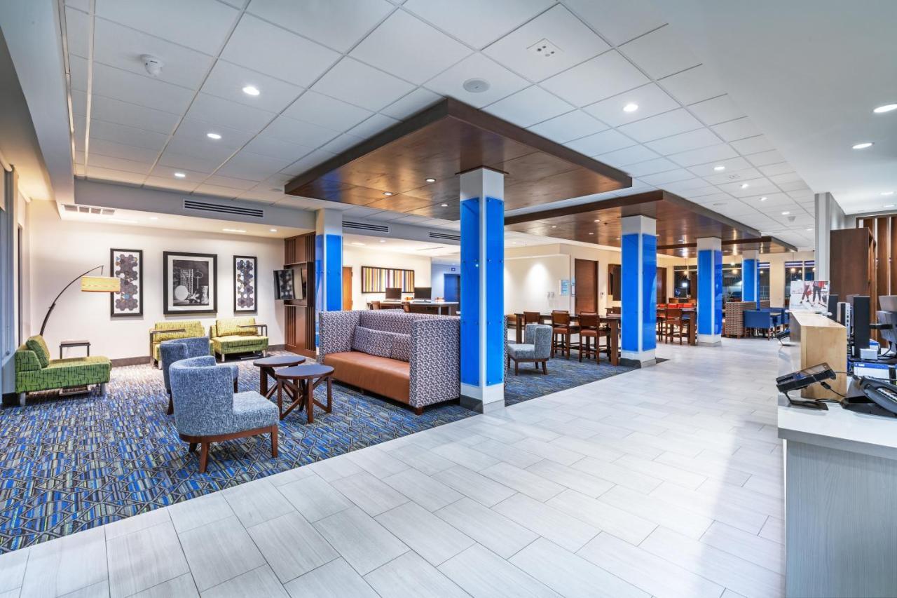 Holiday Inn Express & Suites - Parsons By Ihg 外观 照片