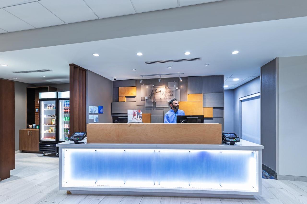 Holiday Inn Express & Suites - Parsons By Ihg 外观 照片