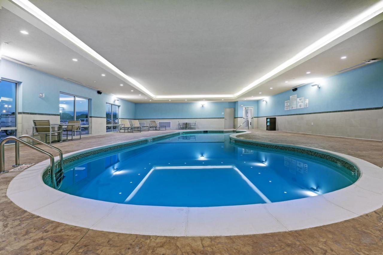 Holiday Inn Express & Suites - Parsons By Ihg 外观 照片