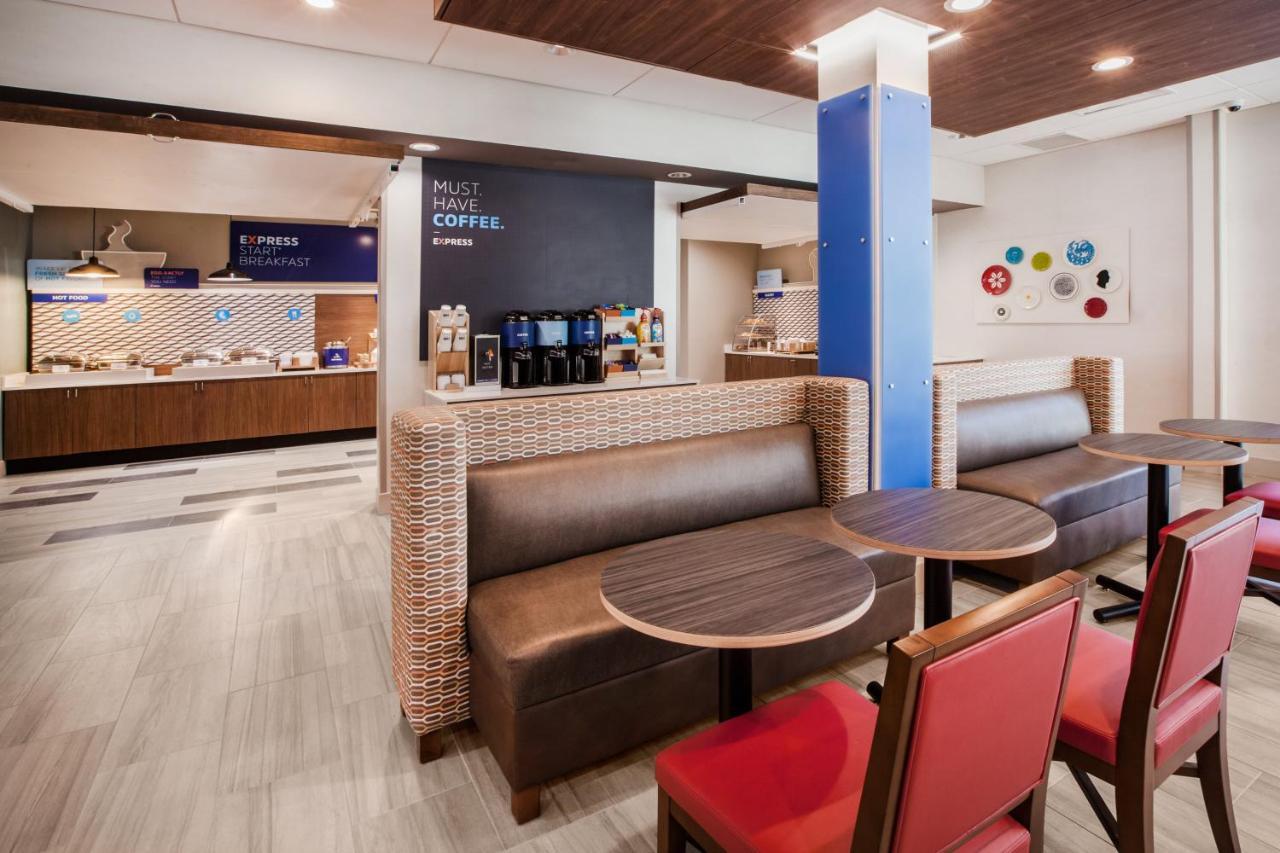 Holiday Inn Express & Suites - Parsons By Ihg 外观 照片